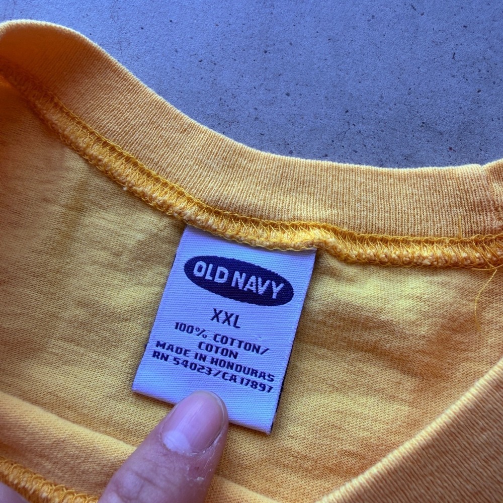 Old Navy T-Shirt Mens XXL Yellow Good 2001 USA Flag Graphic Tee - Picture 3 of 11
